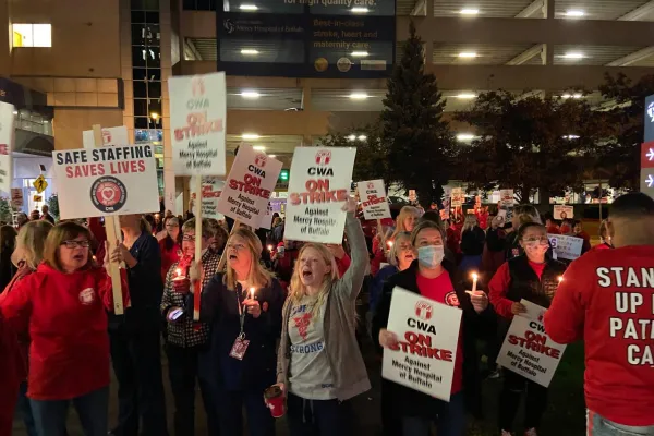 chs_picket_line_early_am.jpg